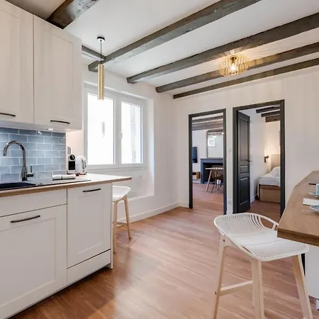 L'escale Bleue - For 2 To 4 People In The Heart Of Lejlighed